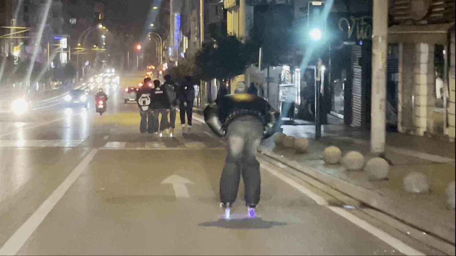 Bursa’da patenli gençlerin tehlikeli yolculuğu
