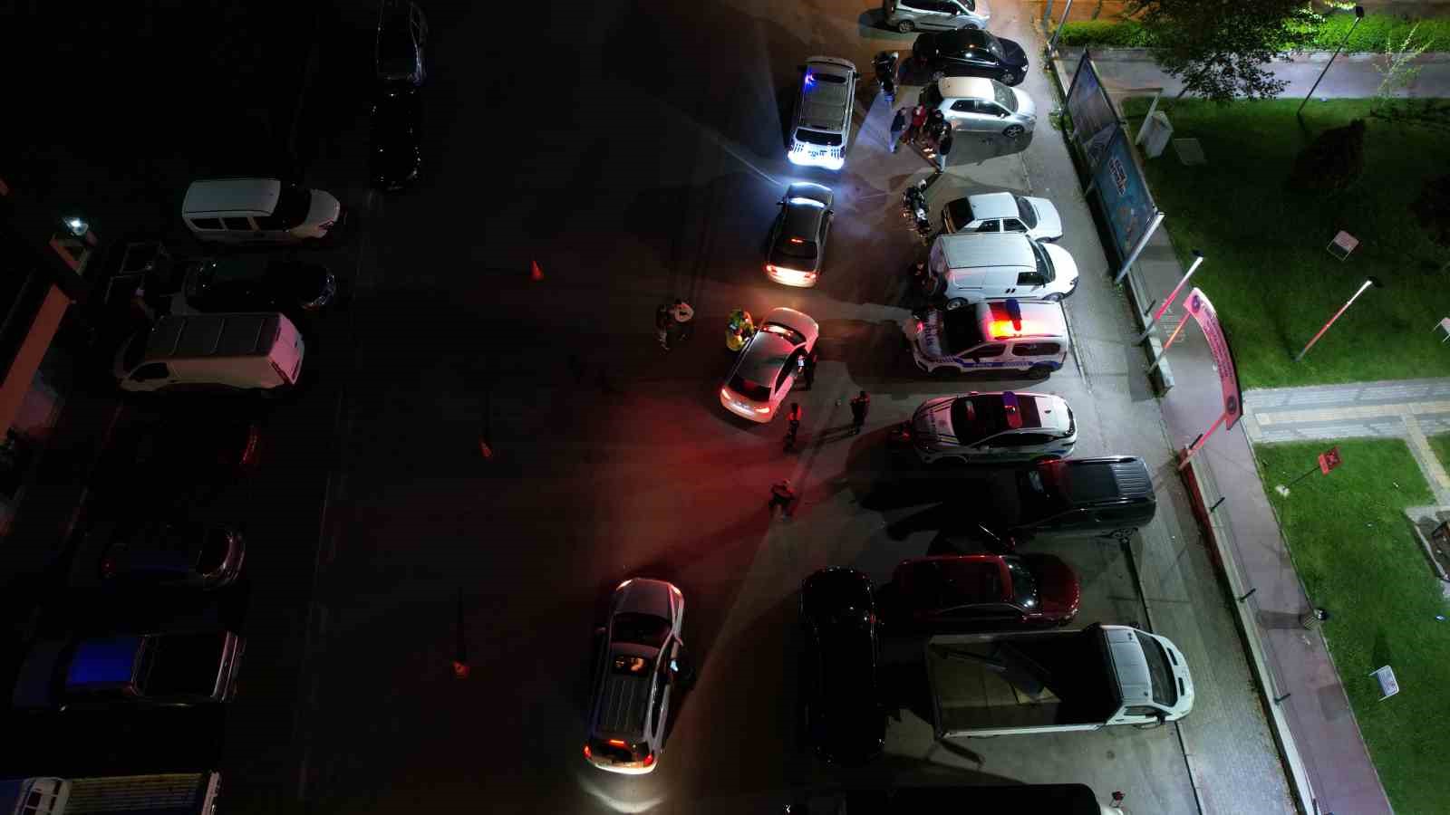 Bursa’da piyasacılara polis baskını
