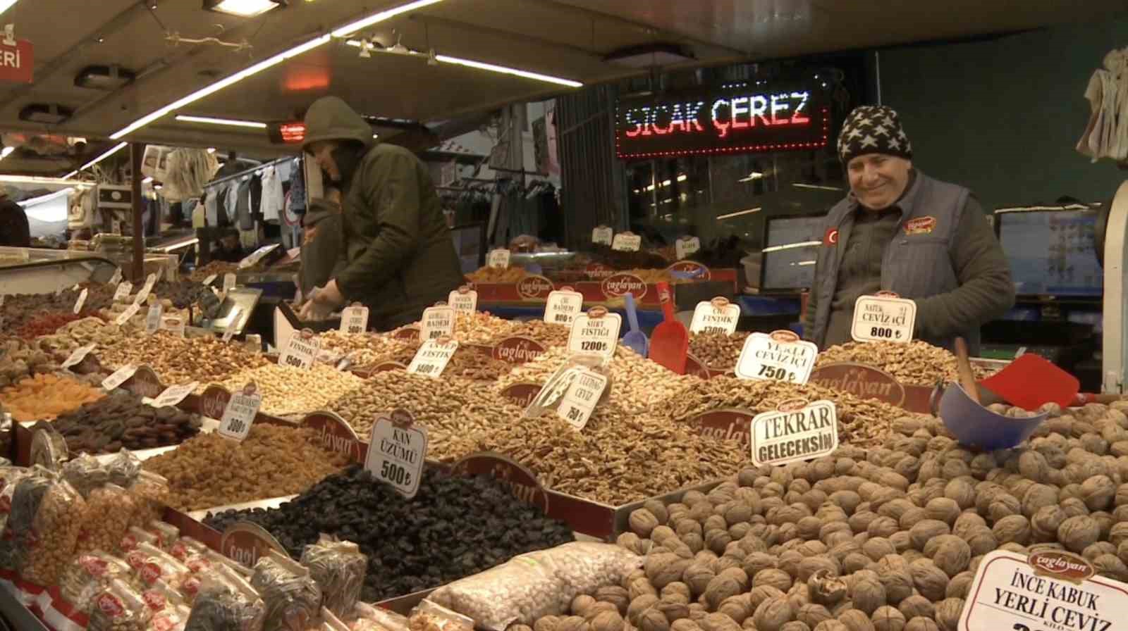 Bursa’da Ramazan öncesi çarşı ve pazarlar yoğunlaştı
