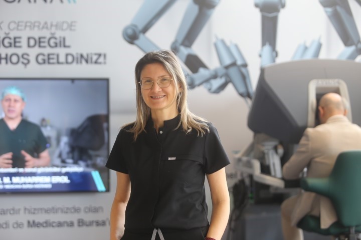 Bursa’da robotik ameliyat uygulamaları başladı
Bursa’da robotik ameliyat uygulamaları başladı