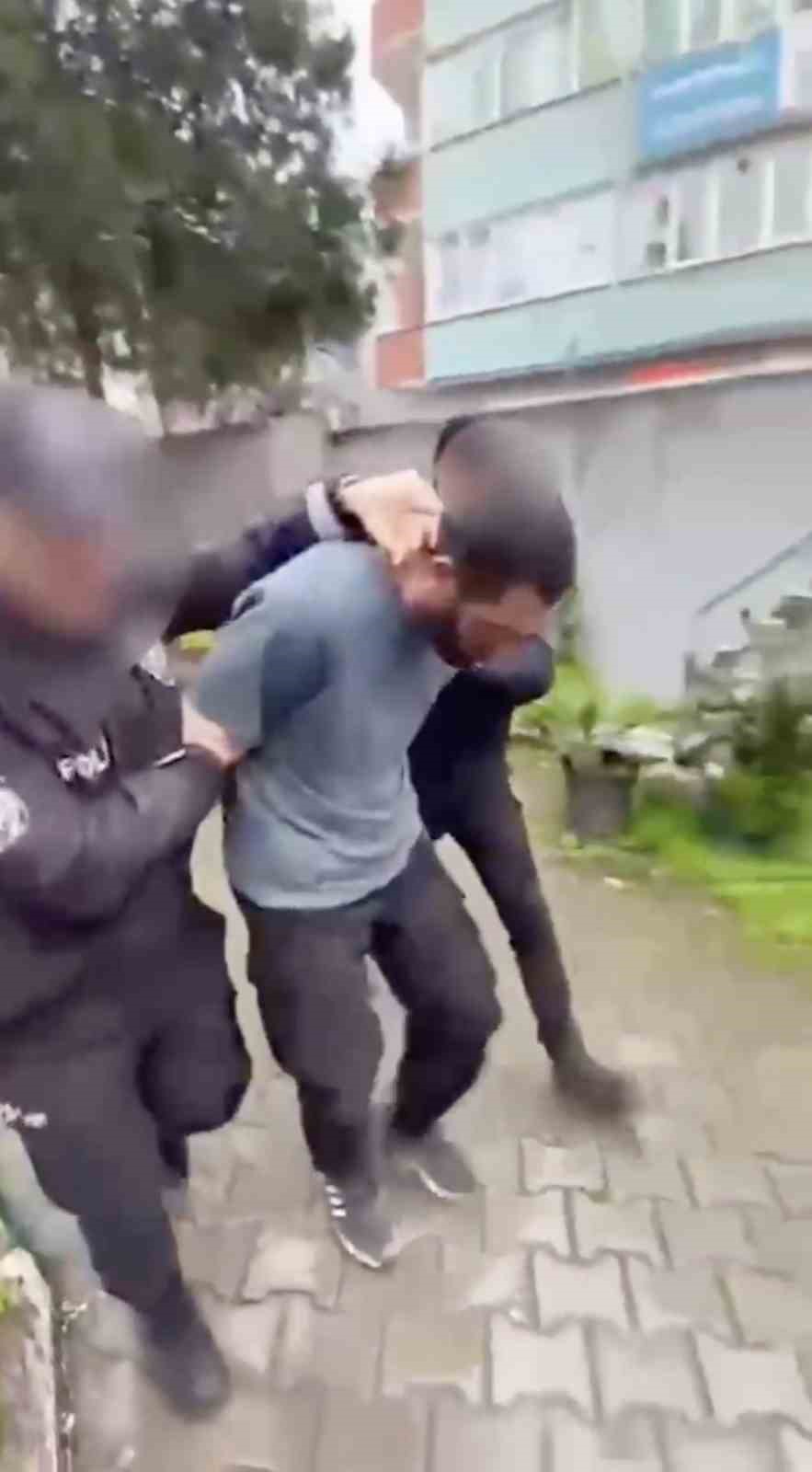 Bursa’da ruhsatsız silah ve mühimmat operasyonu
