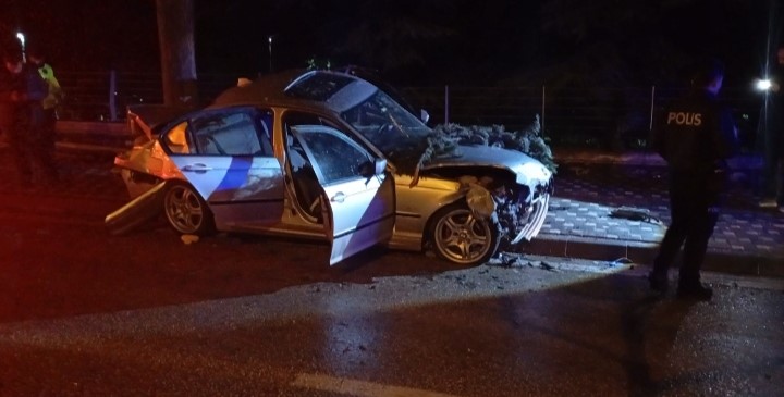 Bursa’da sabah saatlerinde korkunç kaza: 2 ağır yaralı
