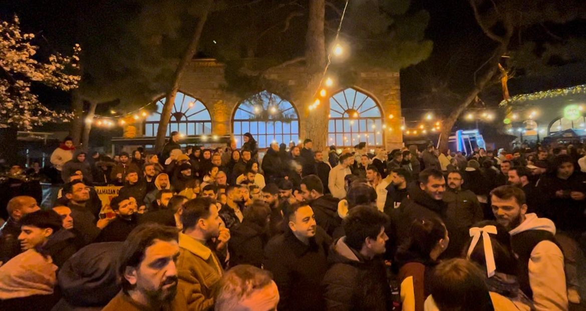 Bursa’da sahur kuyruğu kilometreyi aştı Tahanlı pide ve simit için izdiham
