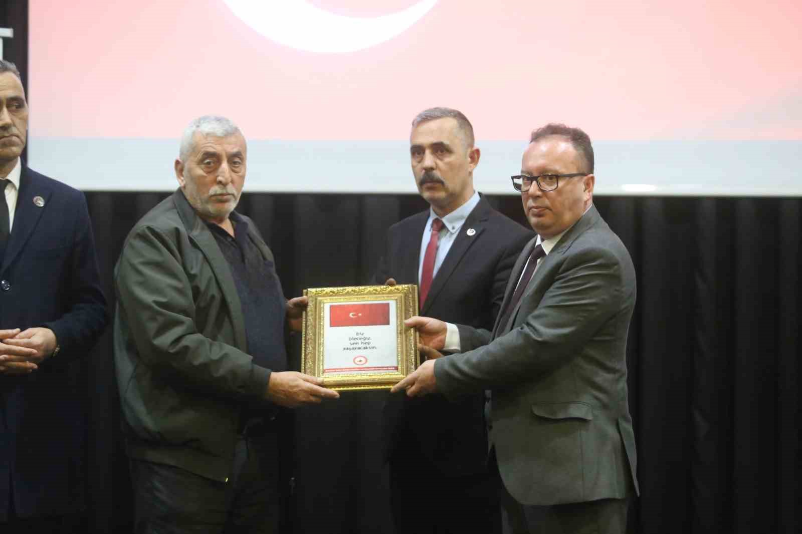 Bursa’da şehit aileleri ve gaziler iftarda buluştu
