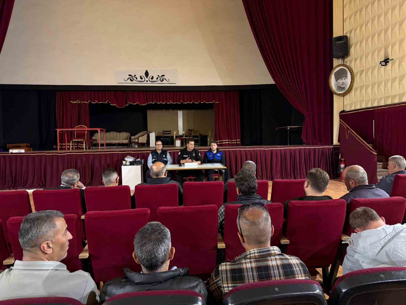 Bursa’da Şoförler Cemiyeti’nden sürücülere trafik eğitimi
