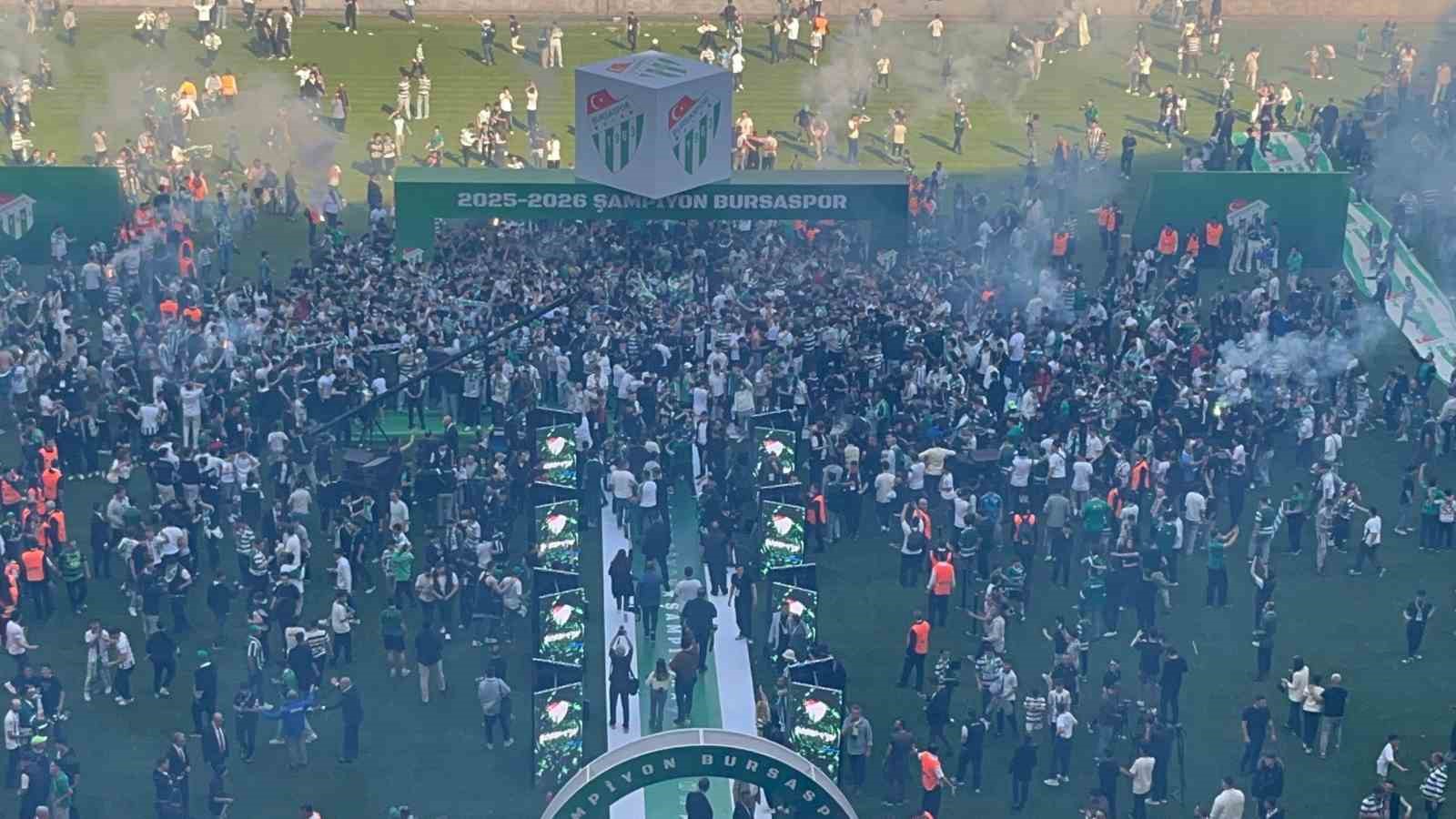 Bursa’da tarihi akşam, timsah geri döndü
