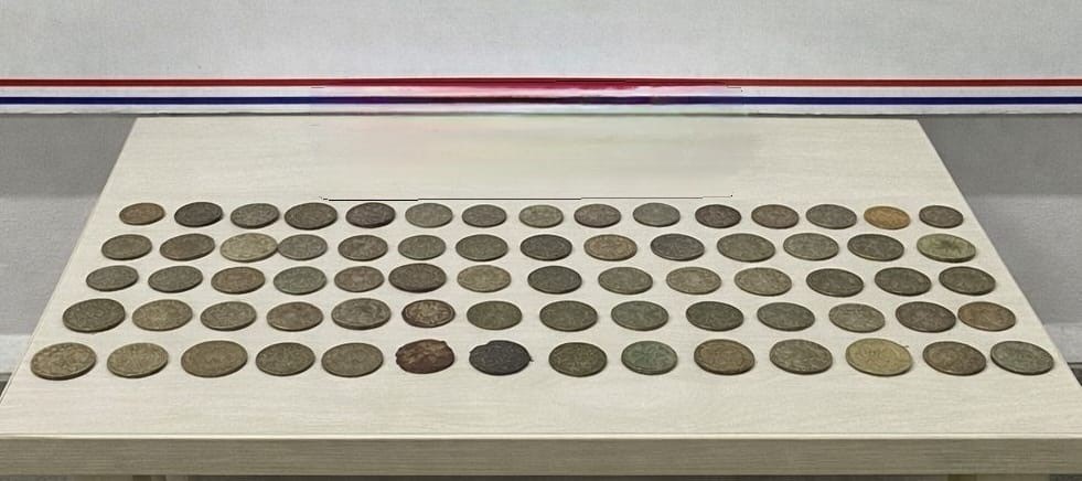 Bursa’da tarihi eser operasyonu: Roma dönemine ait 70 adet sikke ele geçirildi
