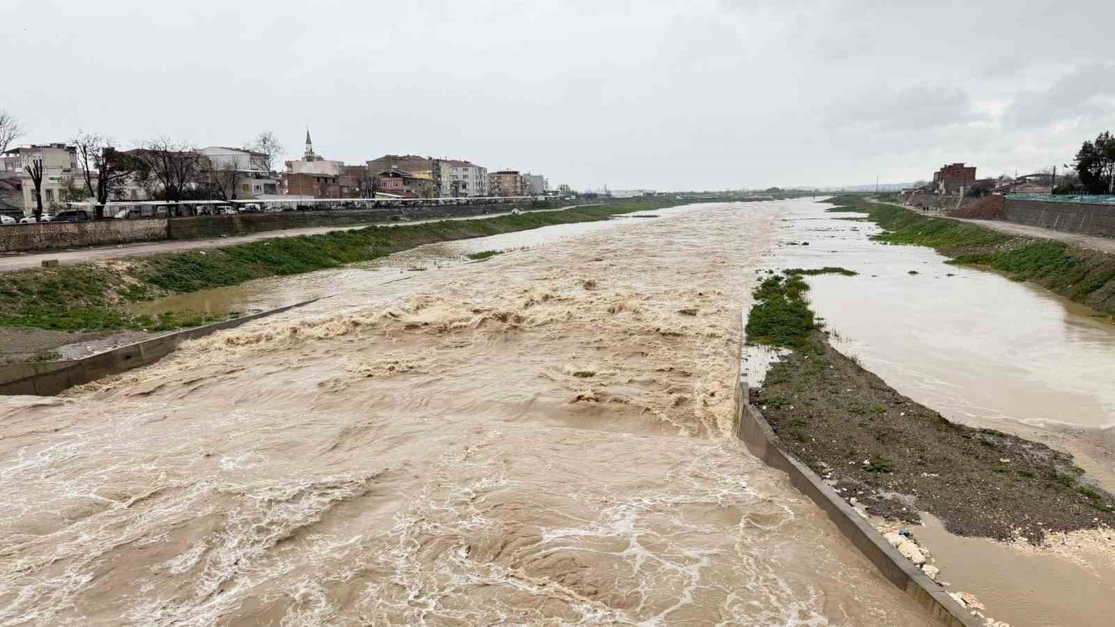 Bursa’da tarım arazileri sular altında kaldı
