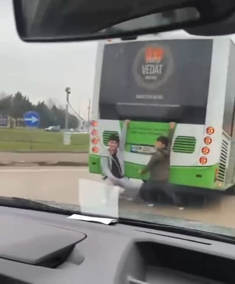 Bursa’da tehlikeli yolculuk
