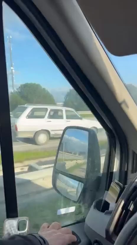 Bursa’da ters şeritten ilerleyen araç tehlike saçtı
