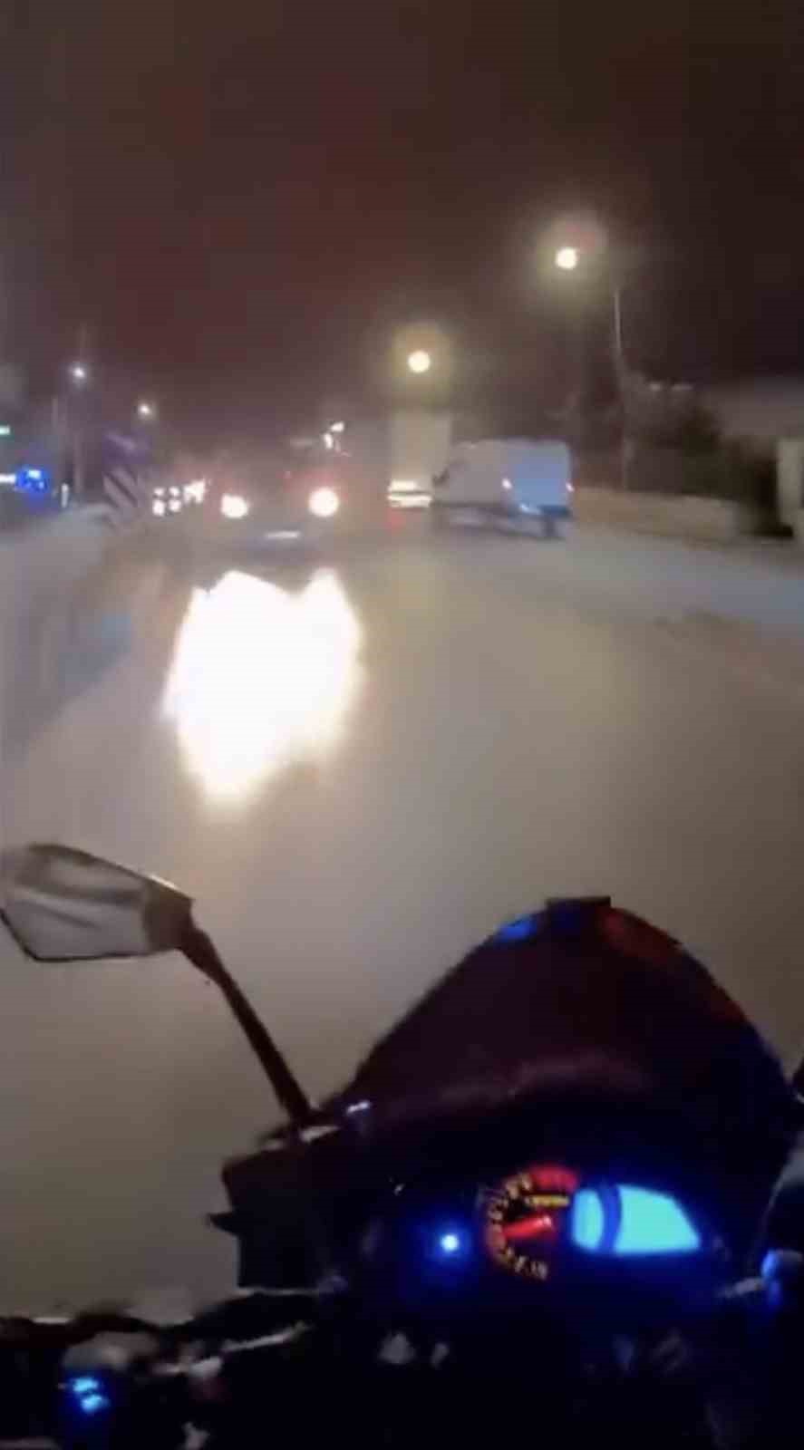 Bursa’da ters yönden gelen otomobil tehlike oluşturdu
