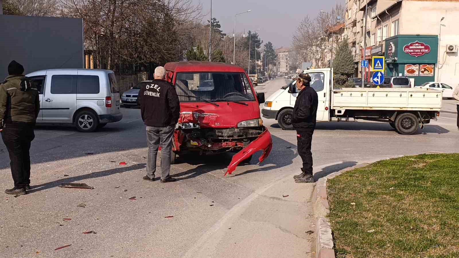 Bursa’da trafik kazası: 3 yaralı
