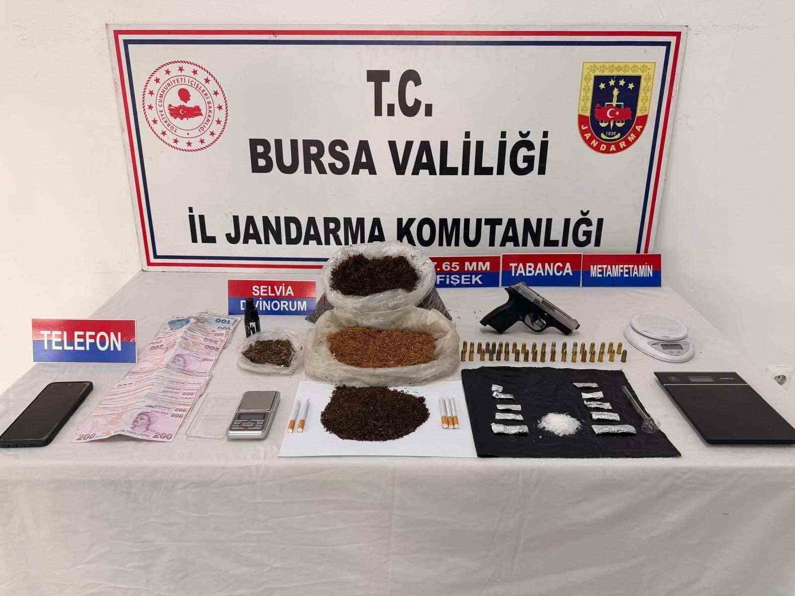 Bursa’da uyuşturucu operasyonu: Çok miktarda madde ele geçirildi
