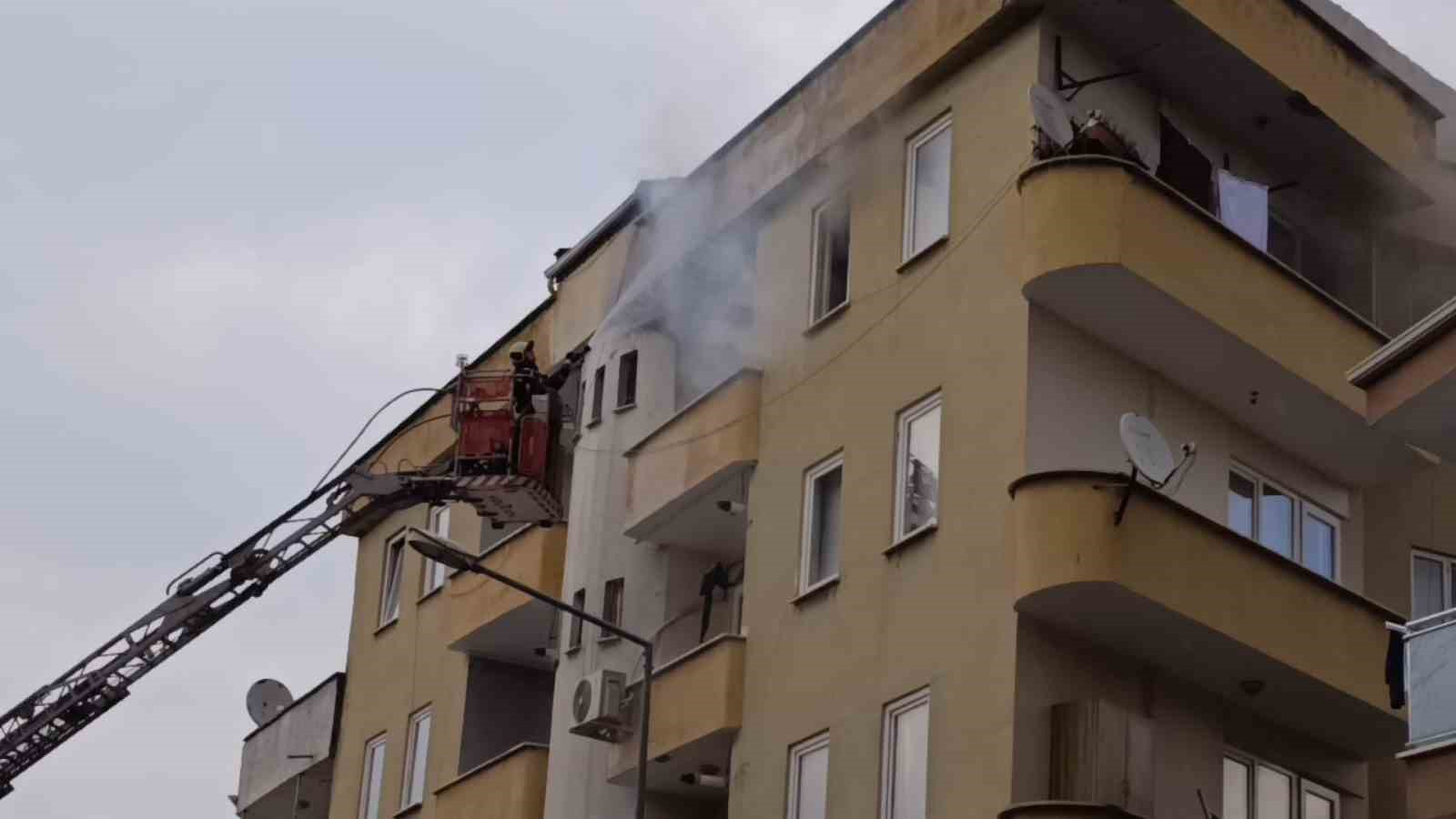 Bursa’da yemek yapılırken çıkan yangın paniğe neden oldu
