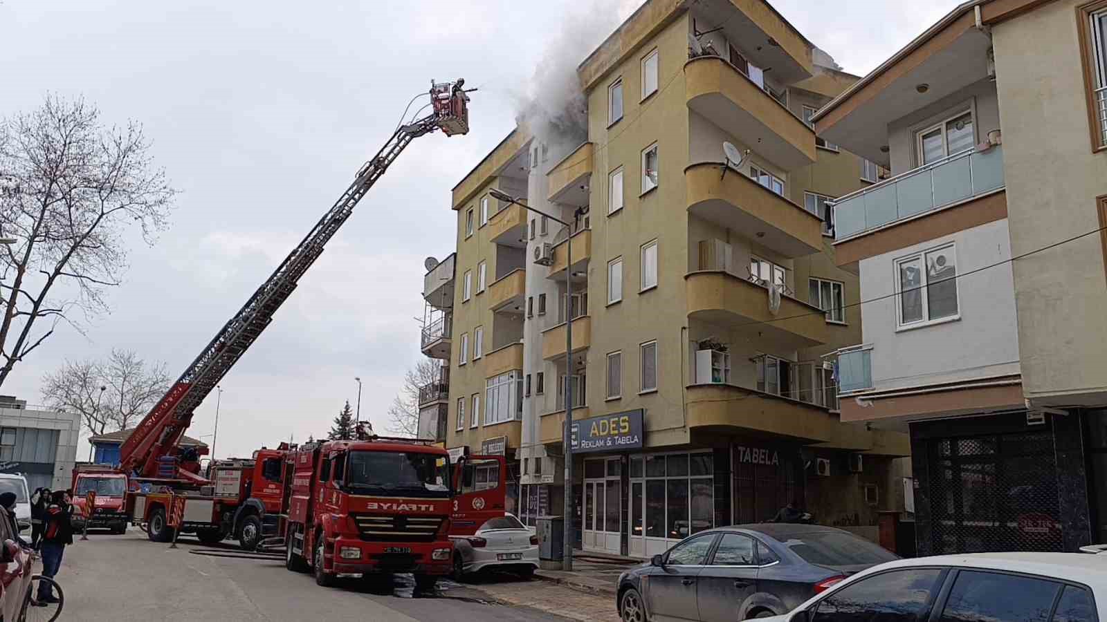 Bursa’da yemek yapılırken çıkan yangın paniğe neden oldu
