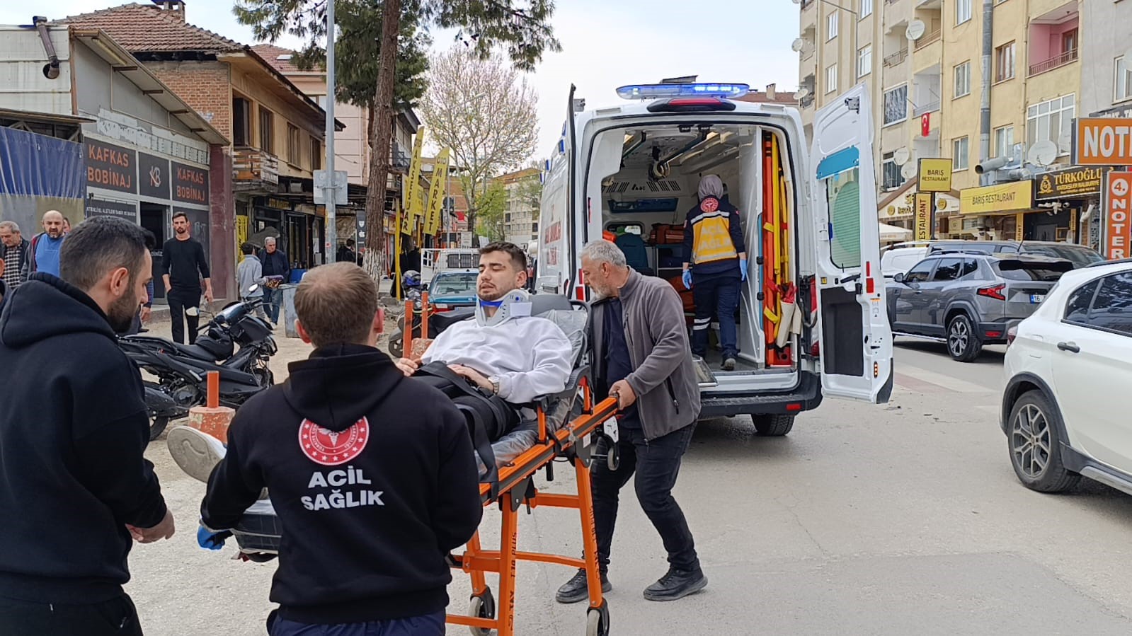 Bursa’da yola aniden çıkan araç kazaya yol açtı: 1 yaralı
