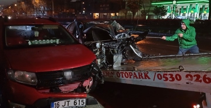 Bursa’da zincirleme kaza: 3 yaralı
