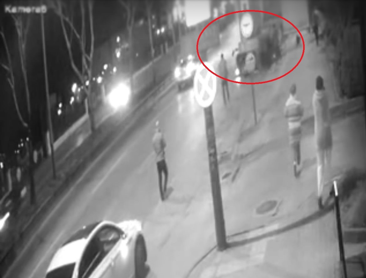 Bursa’daki feci kaza kameraya yansıdı... İkiye bölünen araçtan kurtuldu
