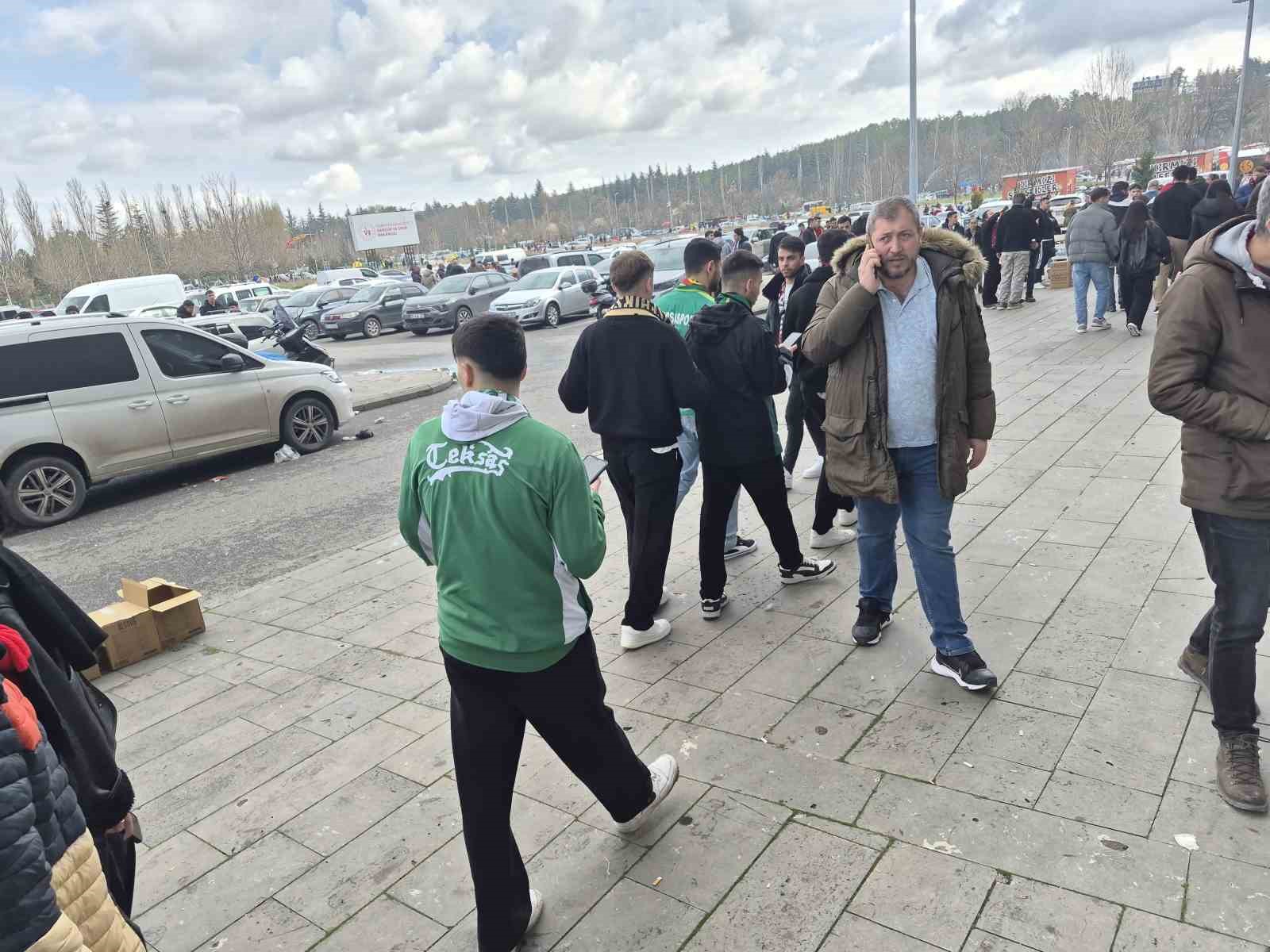 Bursa’dan Eskişehirspor’a kardeşlik ziyareti
Bursa’dan Eskişehirspor’a kardeşlik ziyareti