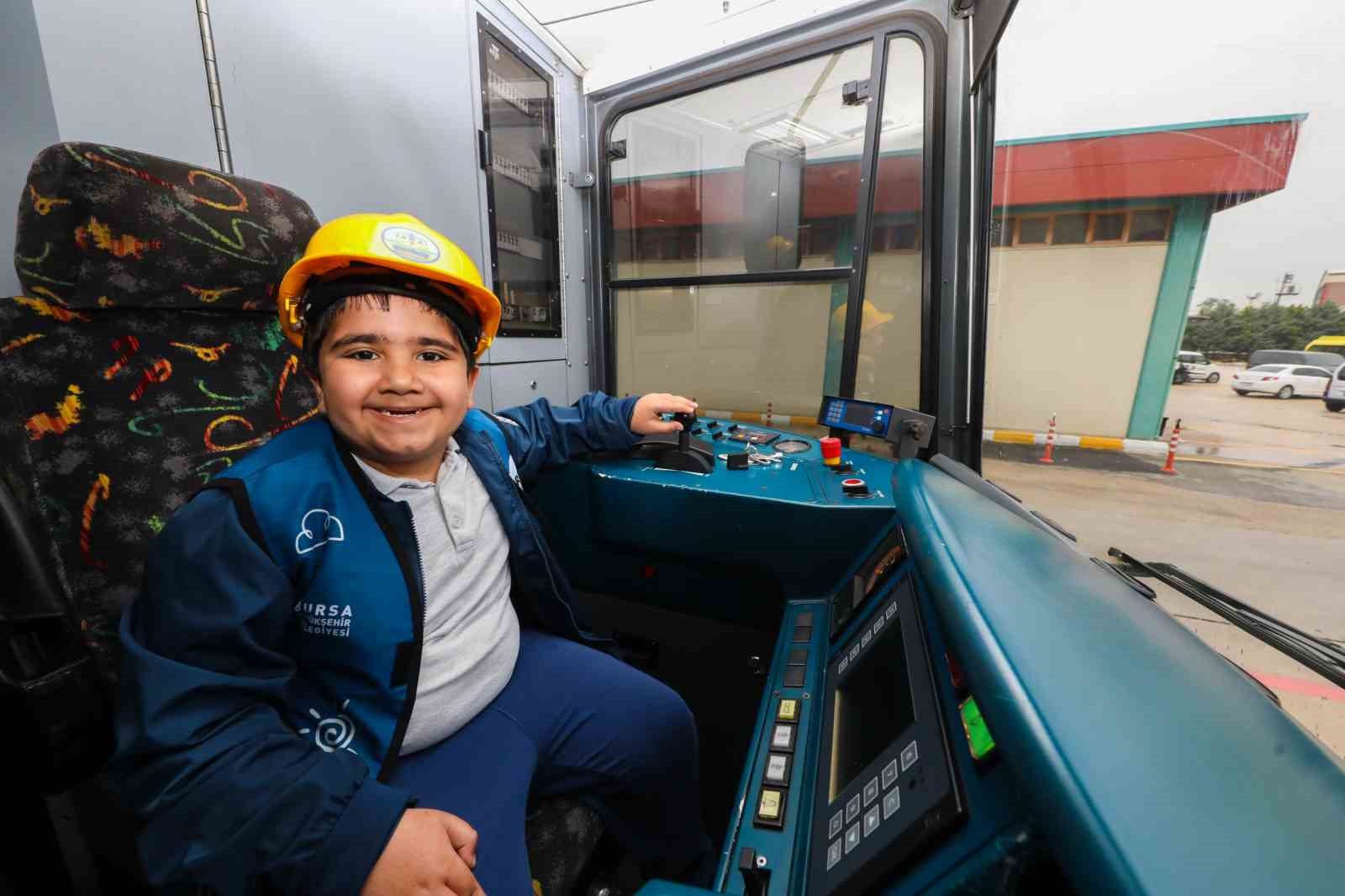 Bursalı Ali’nin vatmanlık hayali gerçek oldu
