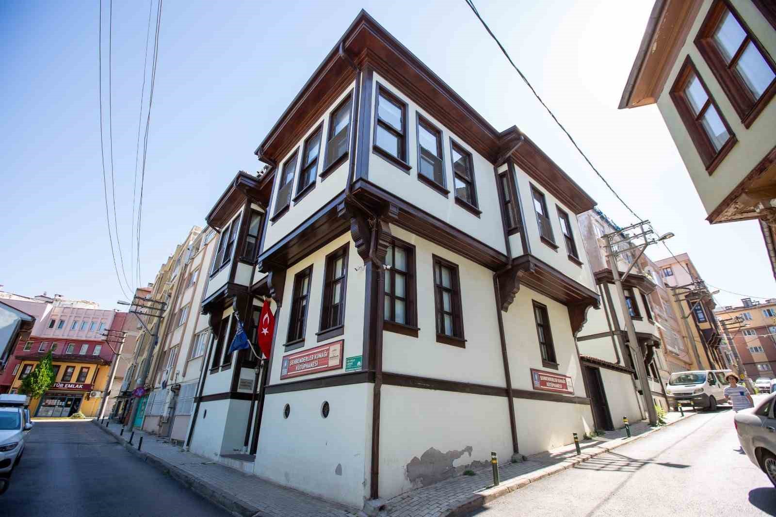 Bursa’nın bilgiye açılan kapılarına yoğun ilgi
Bursa’nın bilgiye açılan kapılarına yoğun ilgi