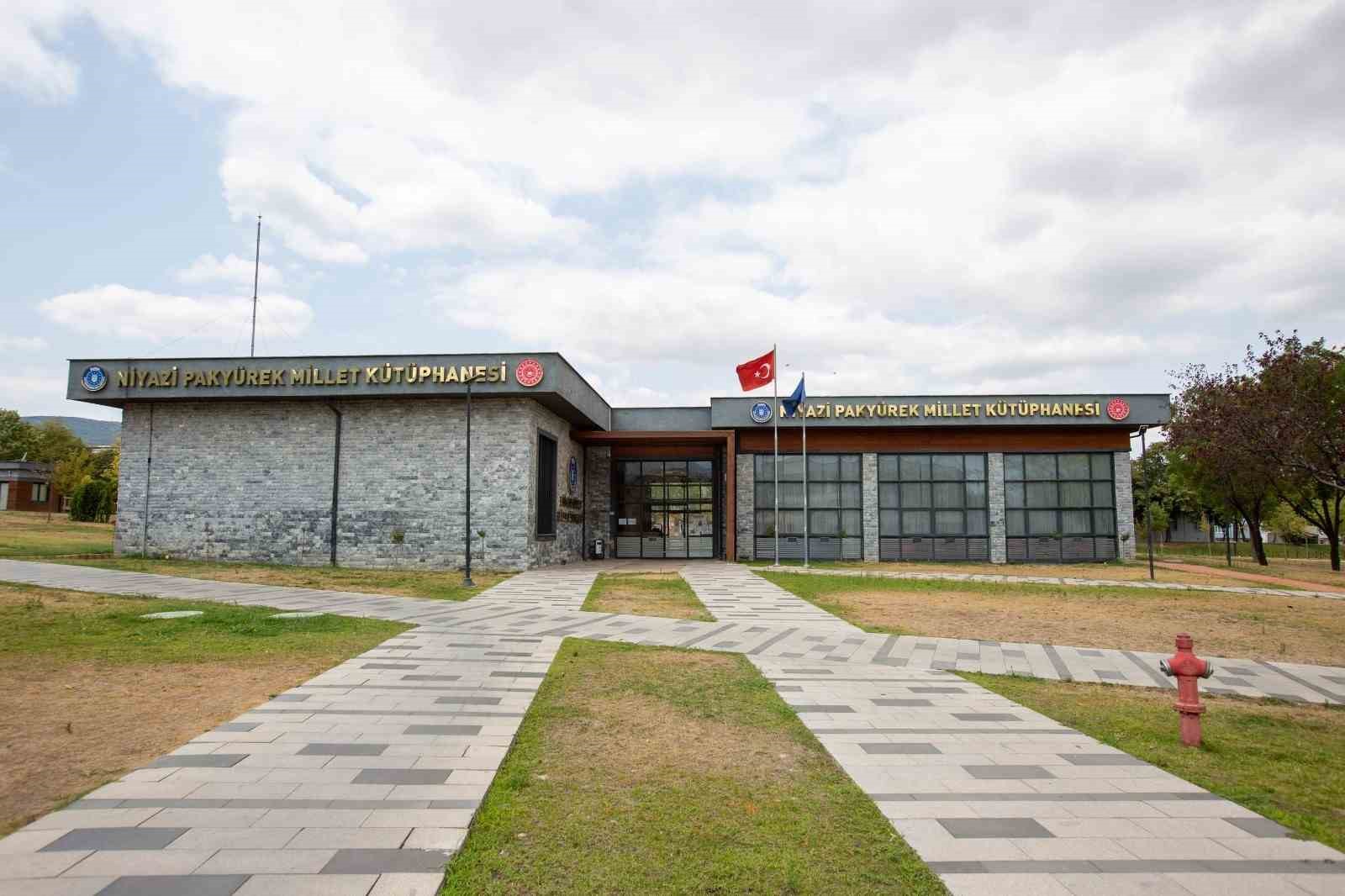 Bursa’nın bilgiye açılan kapılarına yoğun ilgi
Bursa’nın bilgiye açılan kapılarına yoğun ilgi