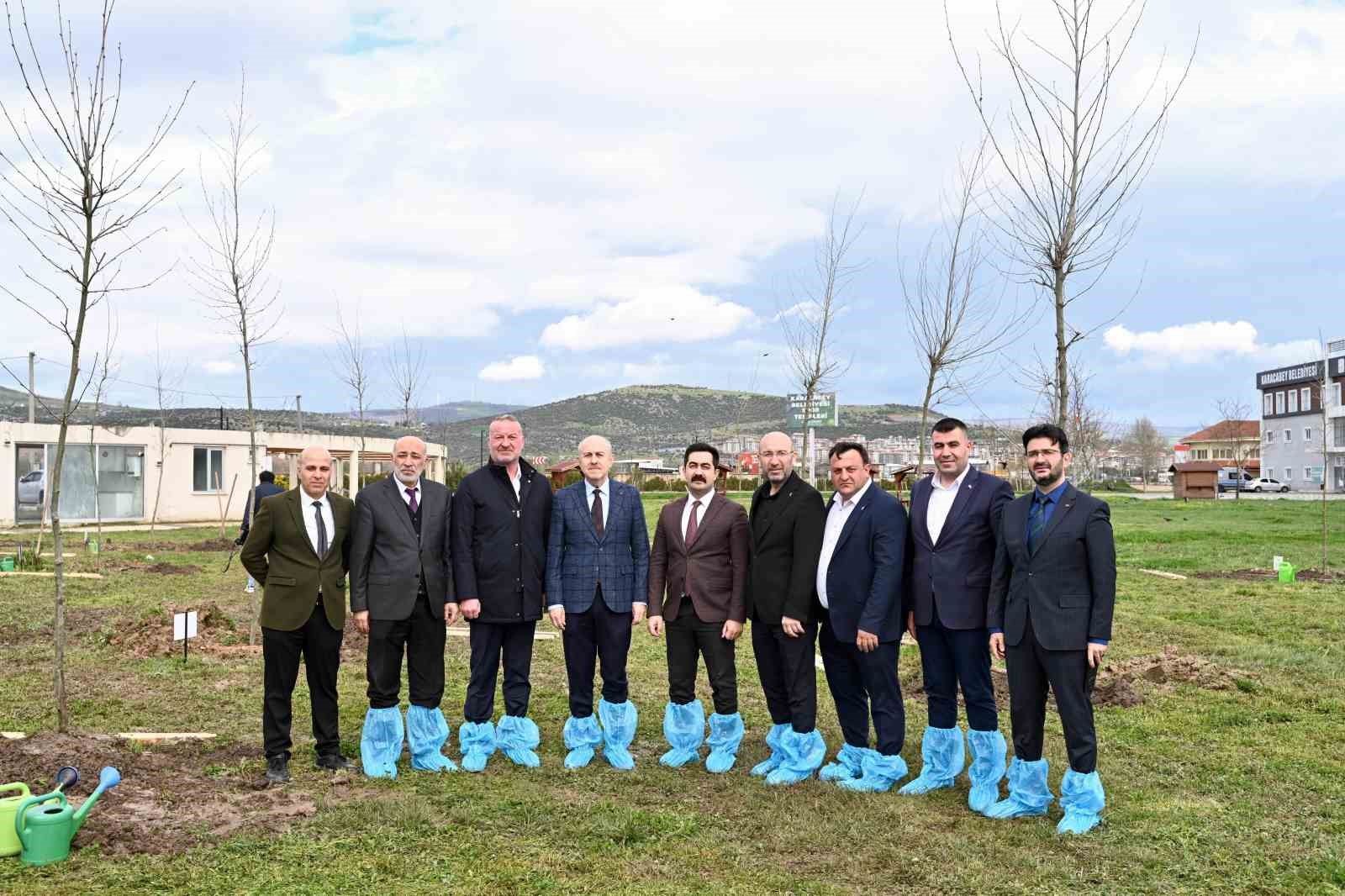 Bursa’nın fethinin 700’üncü yılında Karacabey’de fidanlar toprakla buluştu
