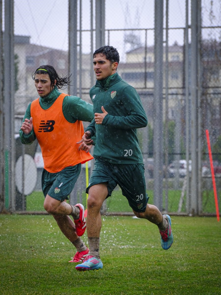 Bursaspor, Isparta 32 Spor maçı hazırlıklarına başladı
