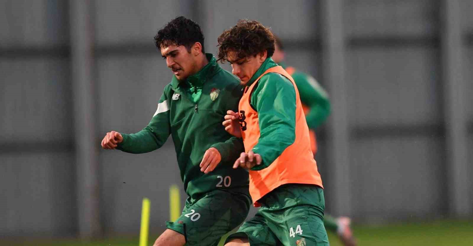 Bursaspor, Kırklarelispor maçı hazırlıklarına başladı
