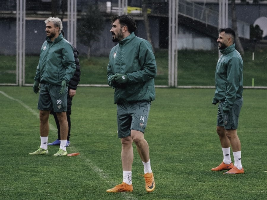 Bursaspor’da Gebze hazırlıkları sürüyor
