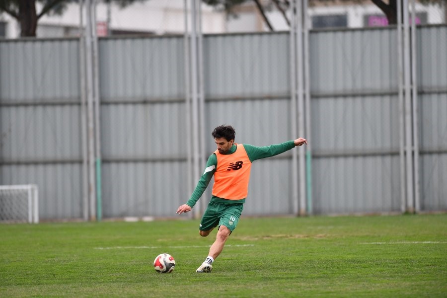 Bursaspor’da Kırklarelispor mesaisi sürüyor
