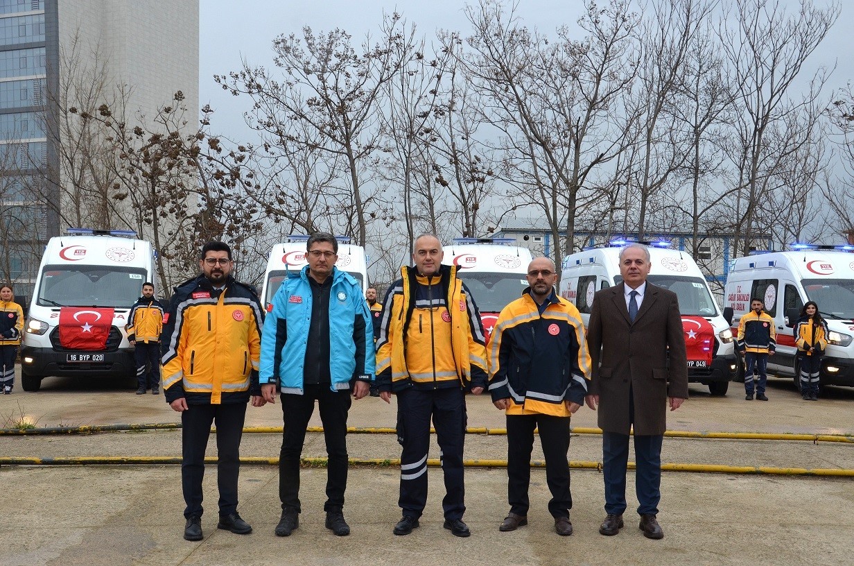 Bursa’ya 17 yeni 112 acil ambulansı
