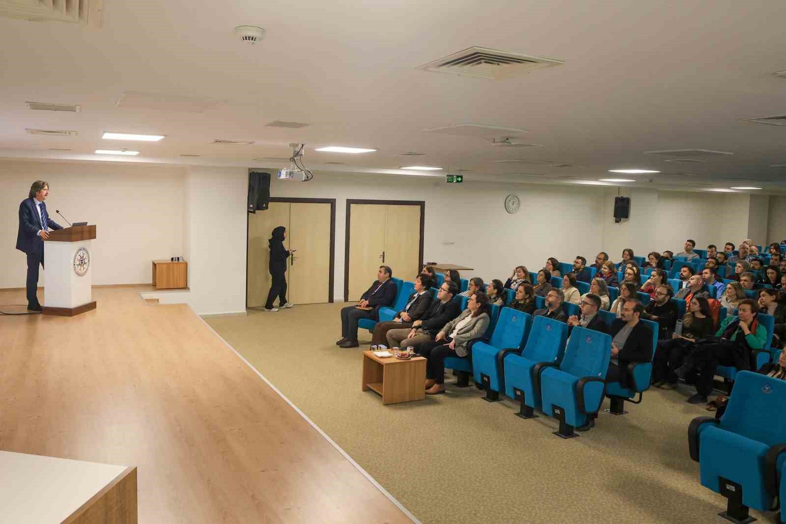 BUÜ Fen Edebiyat Fakültesinde stratejik toplantı
