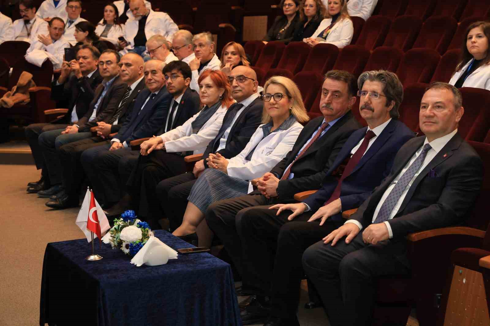 BUÜ’de 14 Mart Tıp Bayramı kutlandı
