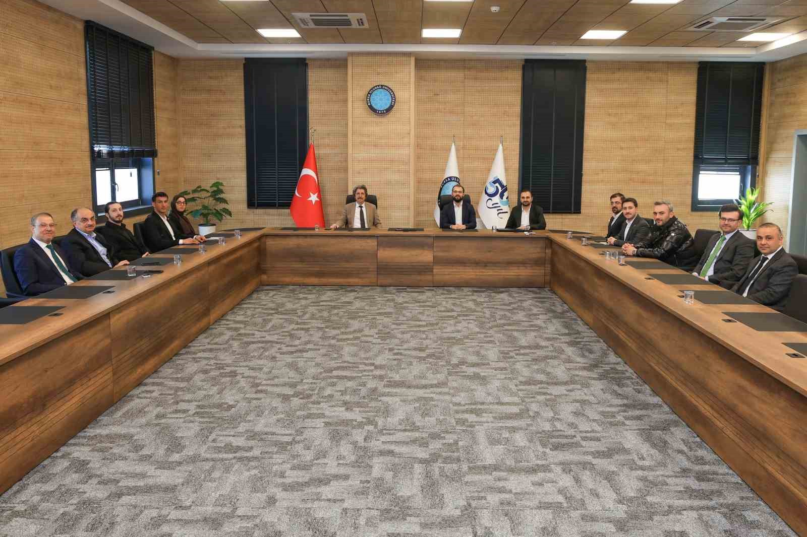 BUÜ’den gençlerin eğitimine tam destek
BUÜ’den gençlerin eğitimine tam destek