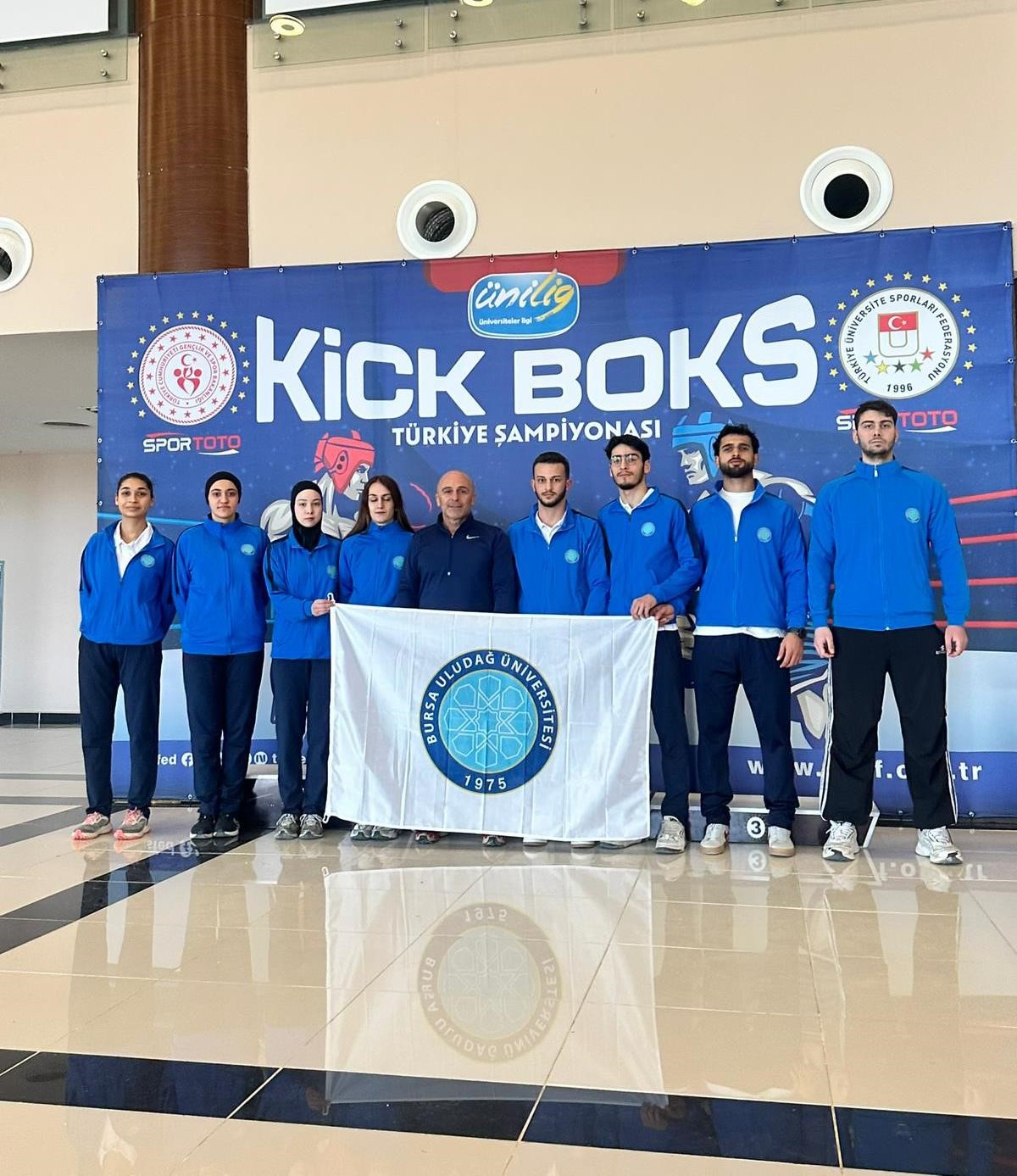 BUÜ’lü kick boksçulardan madalya başarısı
