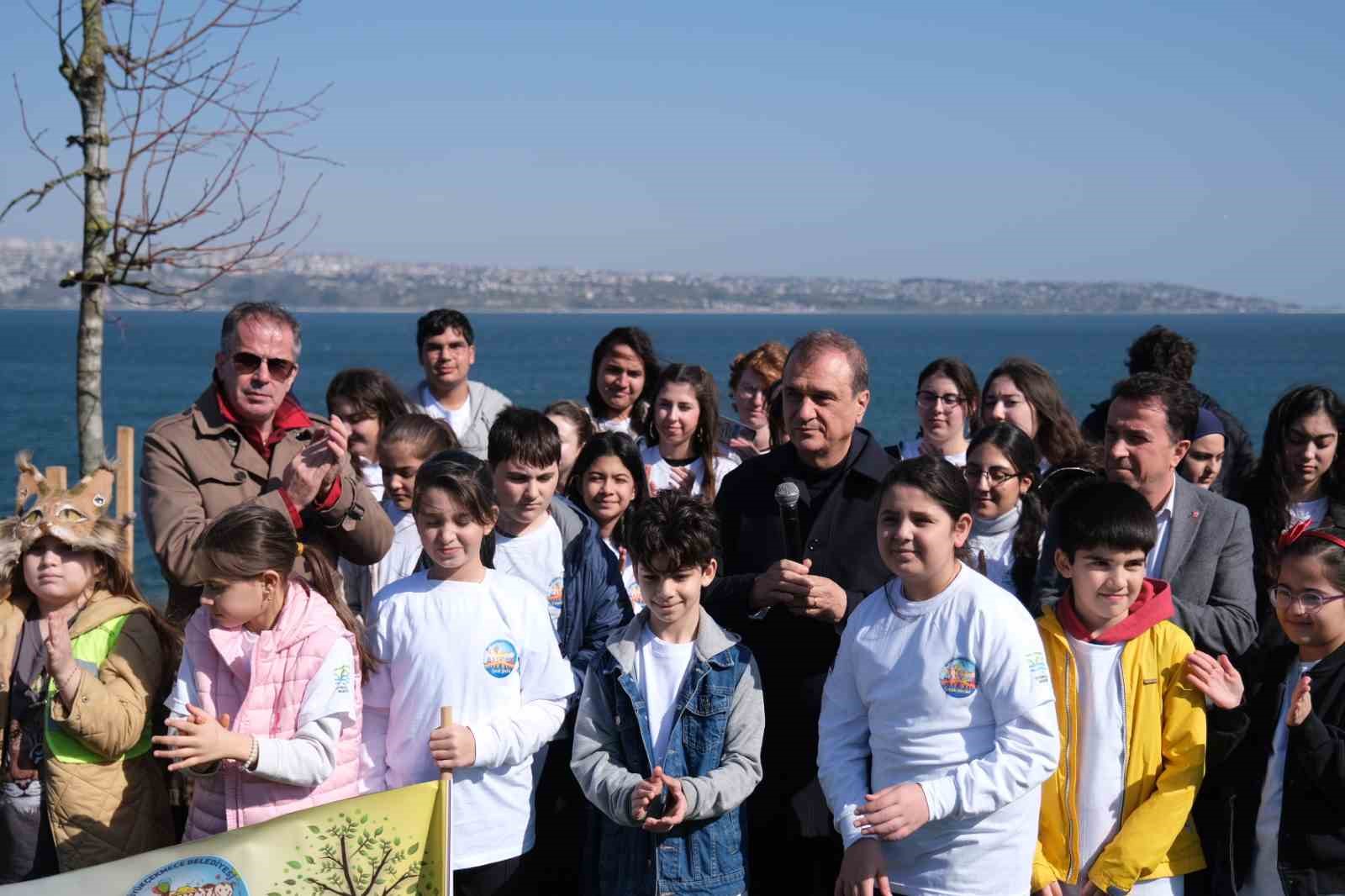 Büyükçekmece’de Orman Haftası’nda 100 fidan toprakla buluşturuldu
