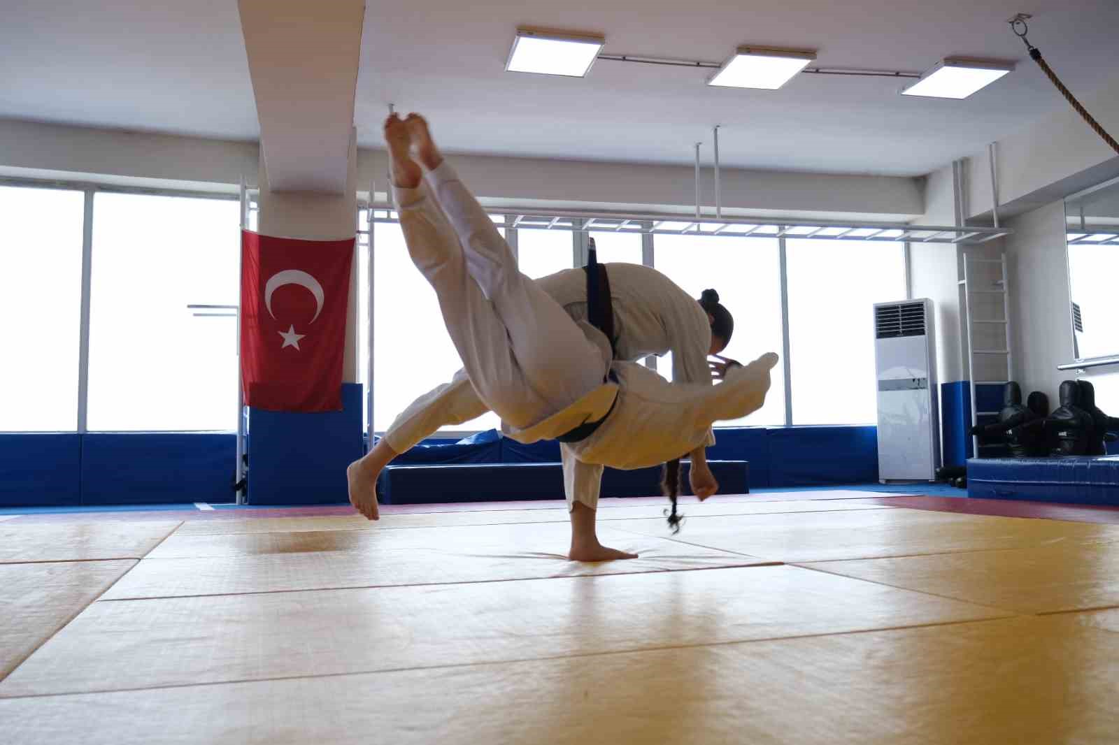 Büyükçekmeceli judocuların kuşak sınavı heyecanı
