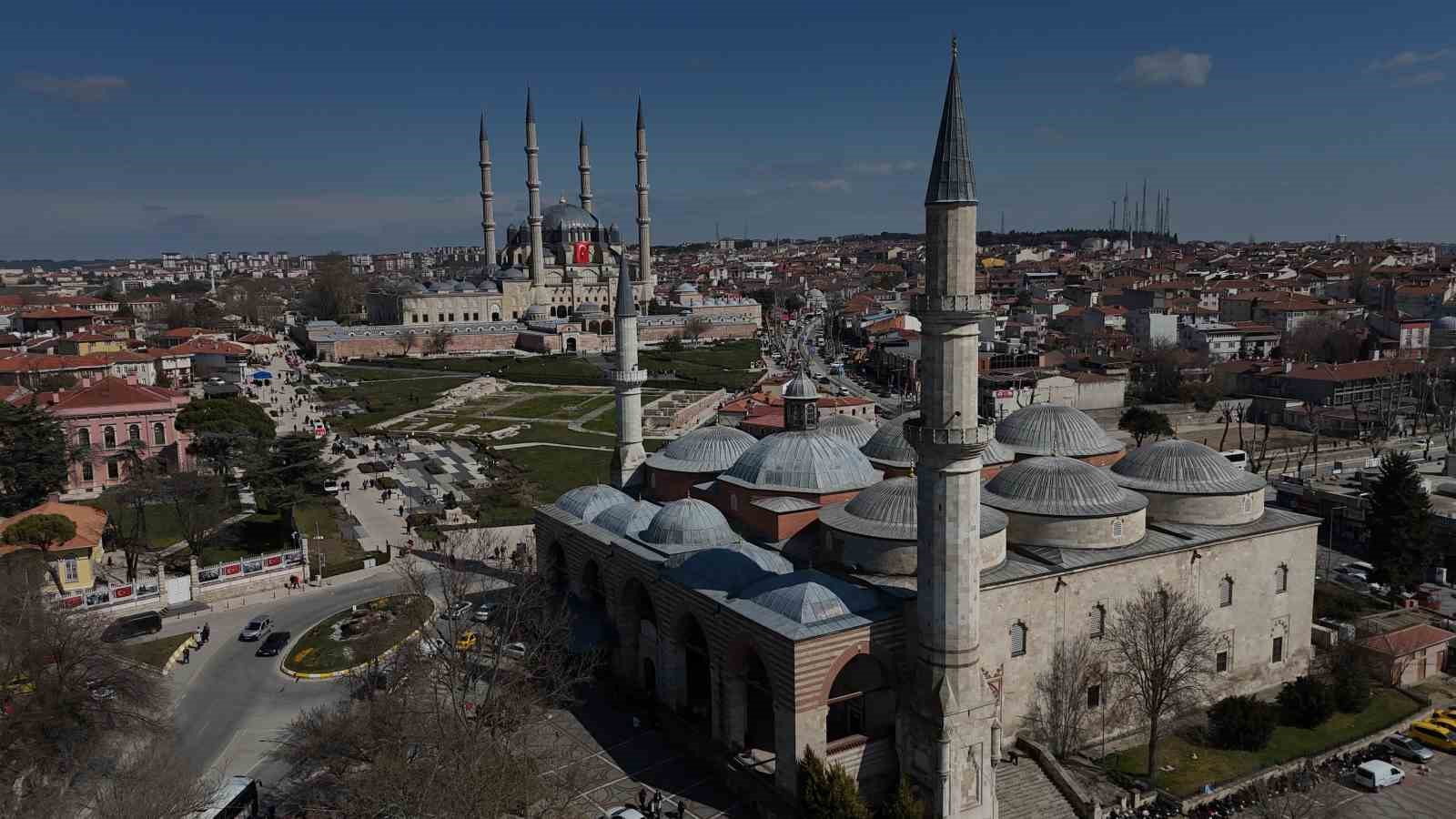 Büyükçekmeceli kadınlar geleneksel Ramazan gezisinde Edirne’de buluştu
