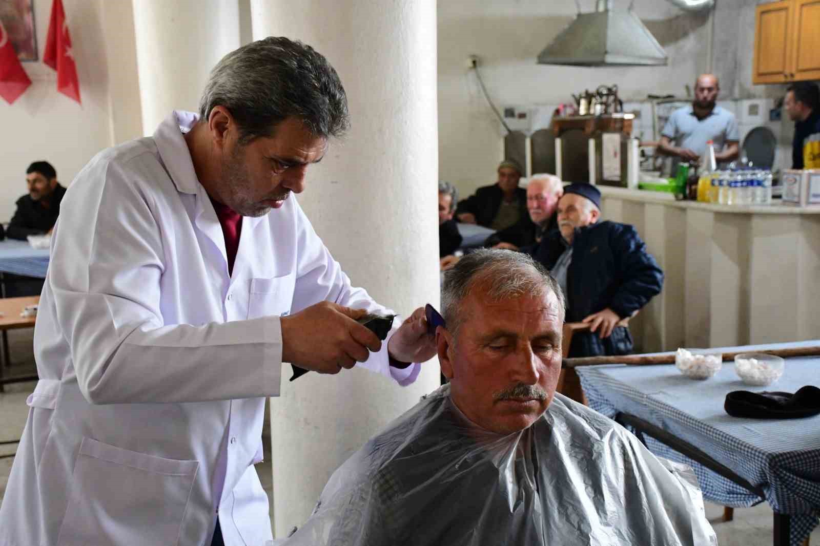 Büyükşehir Belediyesi, yakın berber ve evde bakım hizmetleri  vatandaşın yanında
