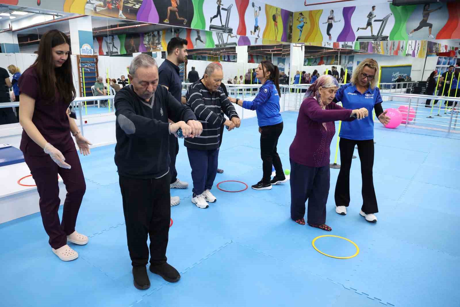 Büyükşehir Belediyesi’nden Parkinson hastalarına özel eğitim
