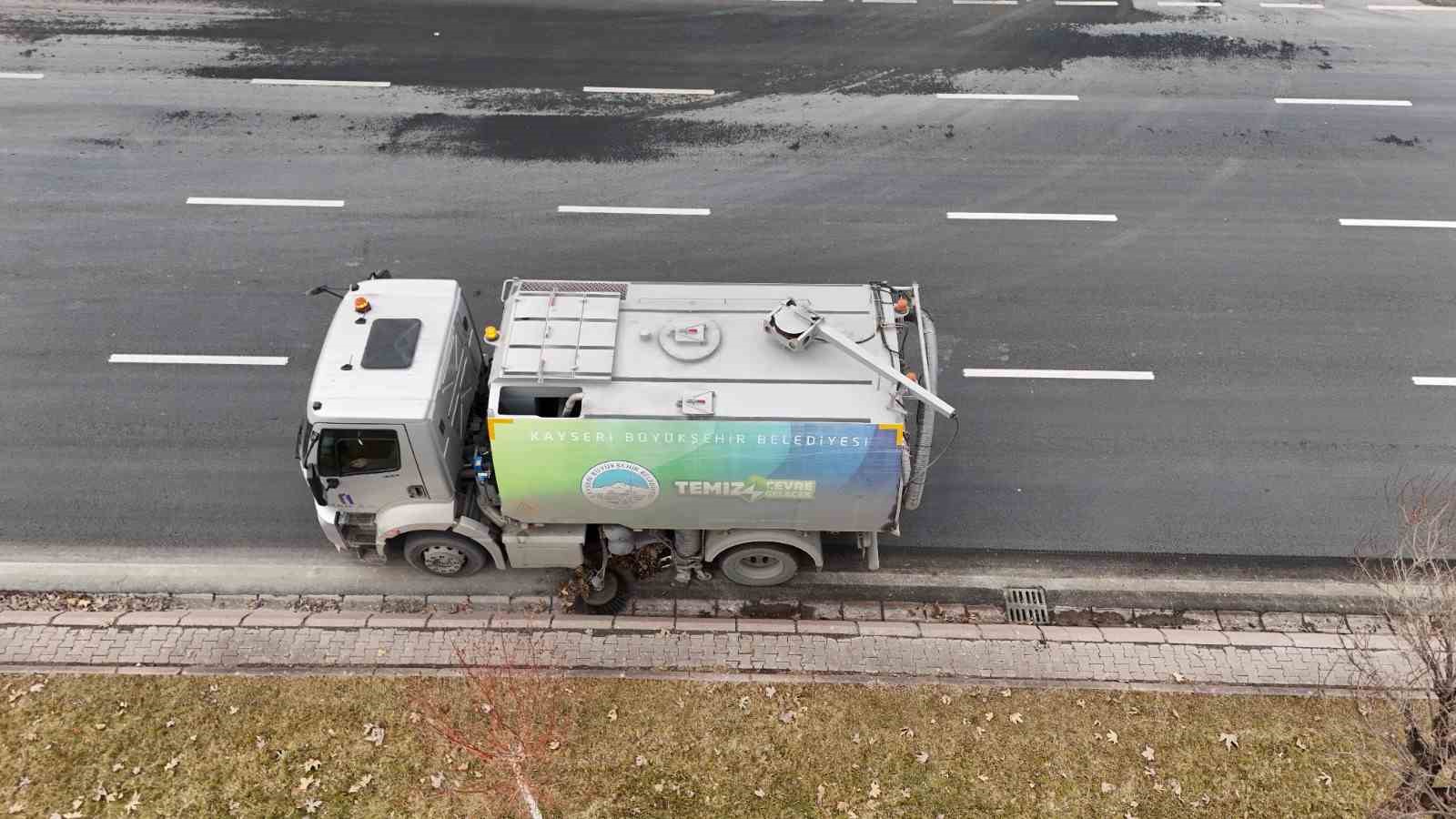 Büyükşehir, daha temiz bir Kayseri için sahada
Büyükşehir, daha temiz bir Kayseri için sahada