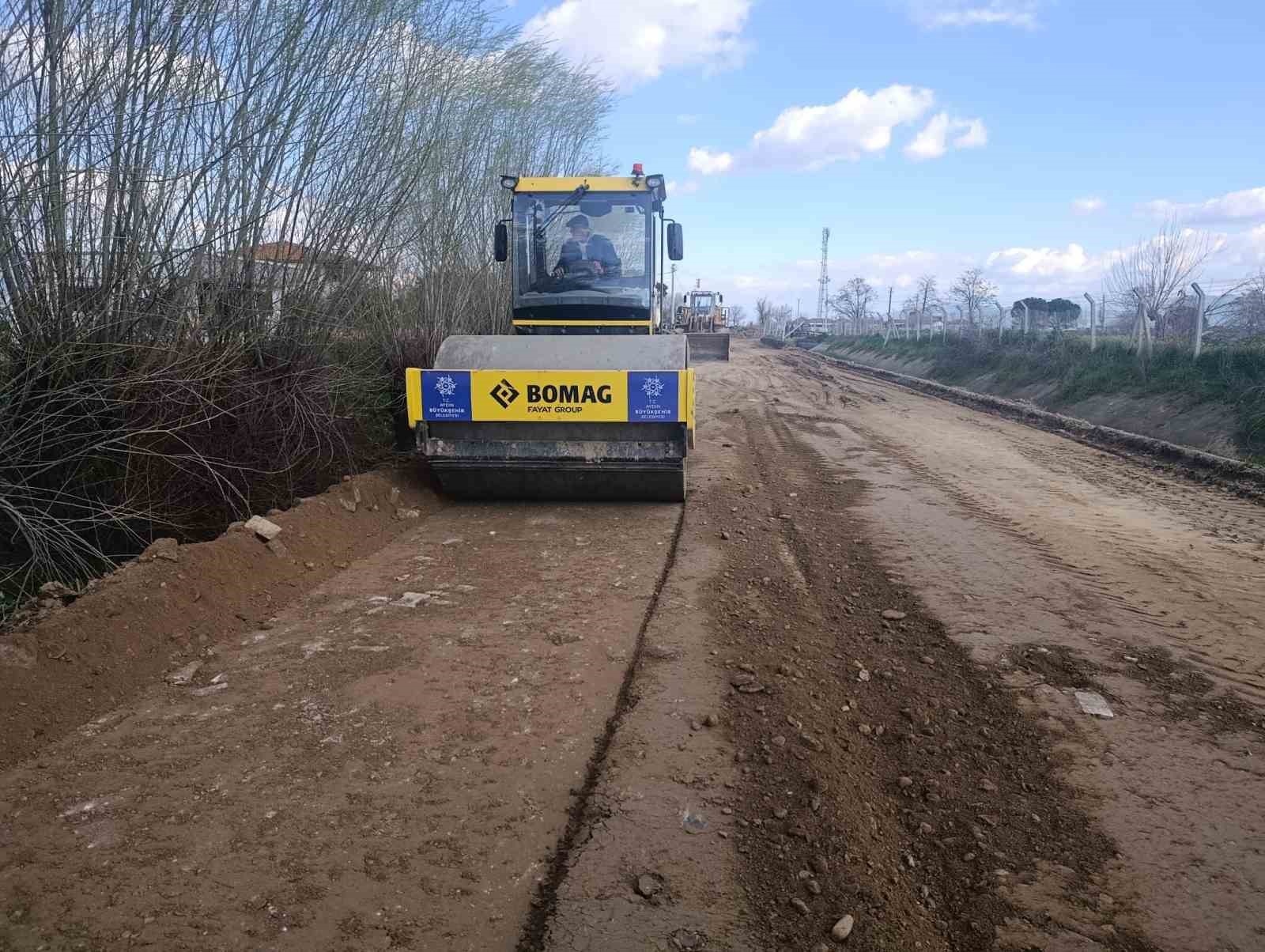 Büyükşehir ekipleri kentin dört bir yanında çalışmalarını sürdürüyor
