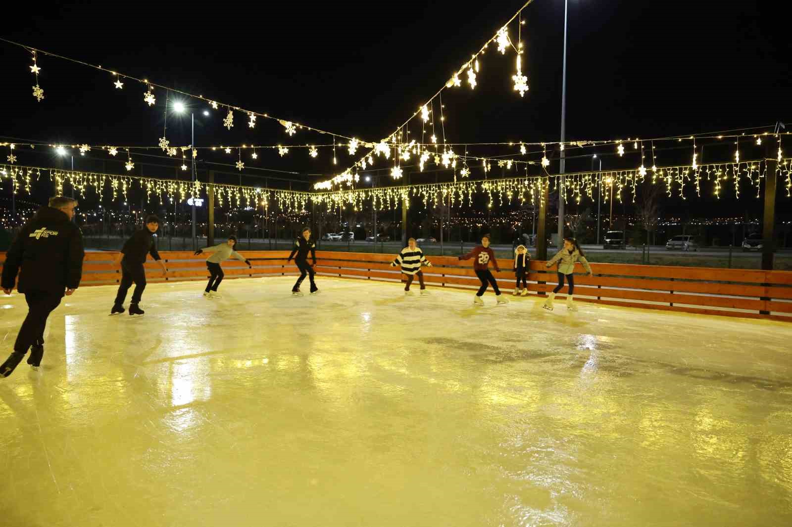 Büyükşehir ile açık hava buz pisti heyecanı başlıyor
