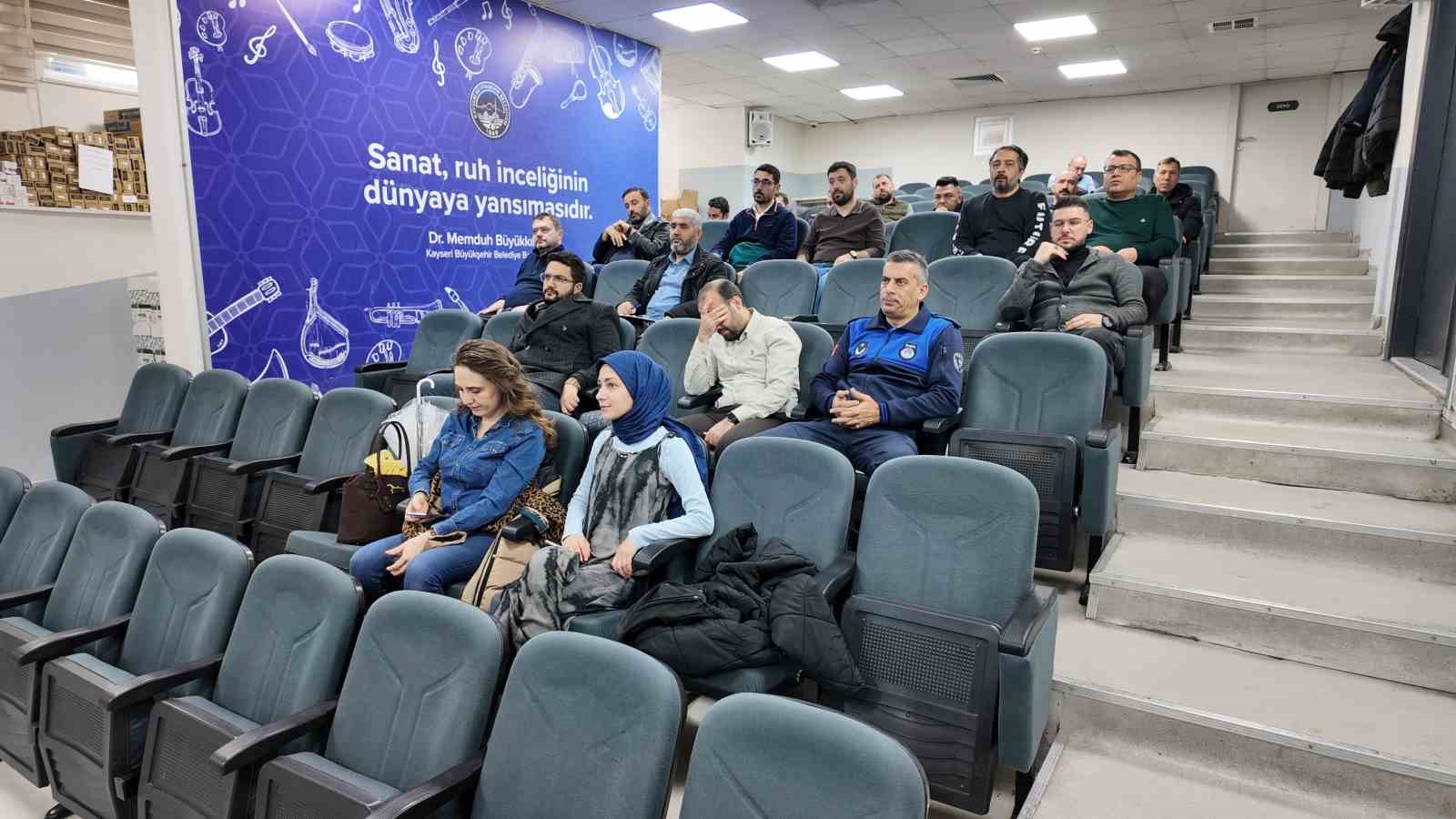 Büyükşehir personeline yönelik ilk yardım eğitimleri düzenlendi
