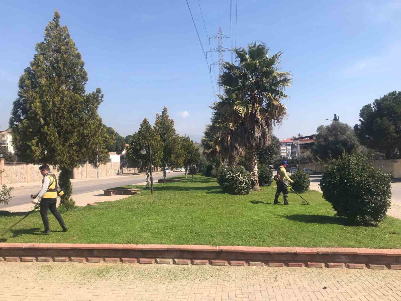 Büyükşehir sahaya indi, Nazilli bayrama hazırlandı
