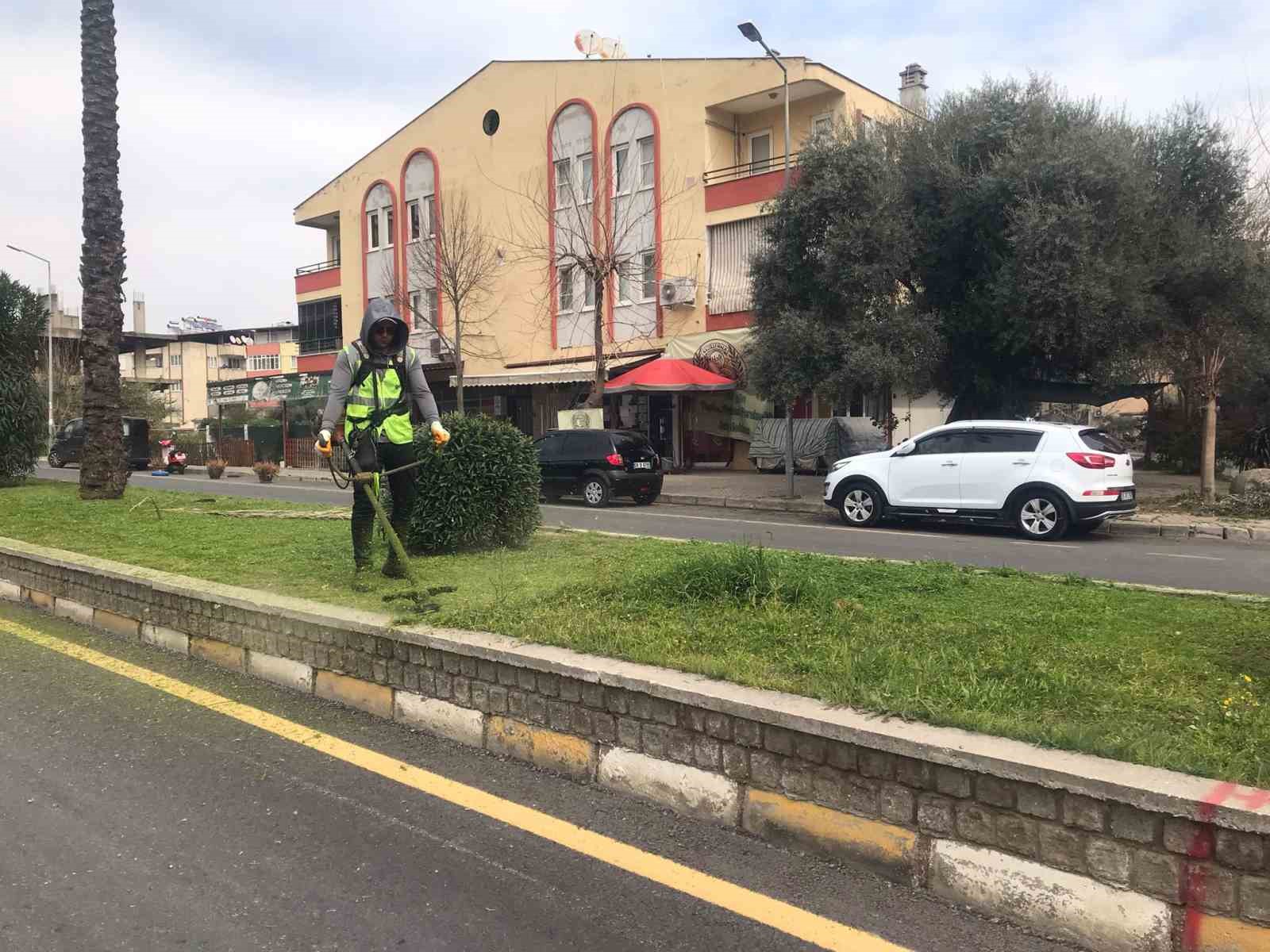 Büyükşehir sahaya indi, Nazilli bayrama hazırlandı
