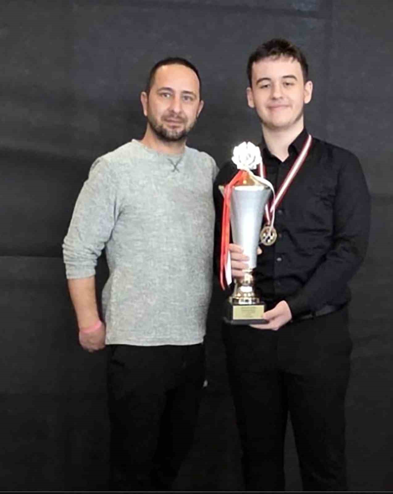 Büyükşehir Satranç Takımı’ndan Türkiye şampiyonluğu
