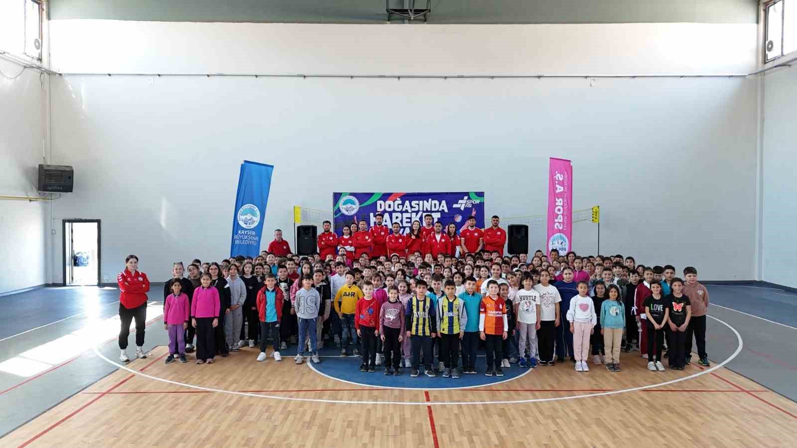 Büyükşehir Spor A.Ş.’den Develi’de 550 öğrenciye spor dolu buluşma
