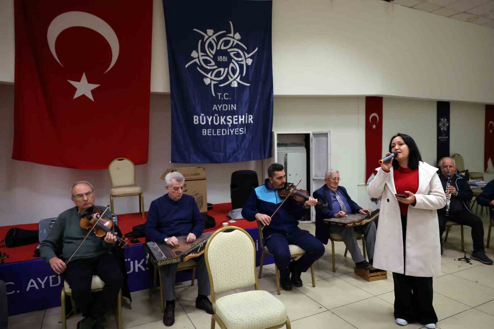 Büyükşehir Türk Sanat Müziği Korosu yılsonu gösterisine hazırlanıyor
